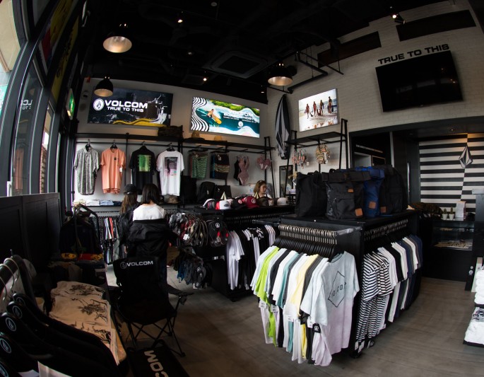 volcom store shonan3